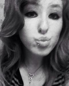Woman, 28. NicoleConMun