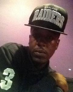 Man, 38. Brooklyn_fly_g