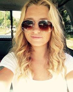 Woman, 41. Nicole6880