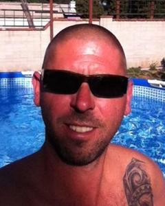 Man, 47. Openbar