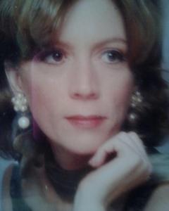Woman, 63. sambtrfly