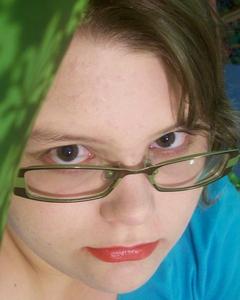 Woman, 34. CRITTLE309