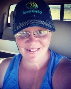 Woman, 39. John_Deere_Jes