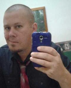 Man, 43. sazestouch