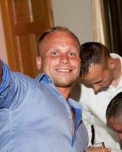 Man, 43. Blueyeze