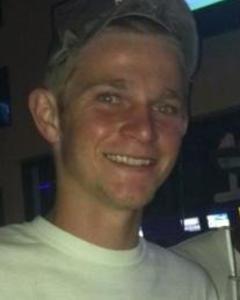 Man, 34. Kleed620