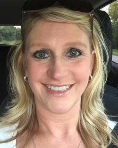 Woman, 52. Lookinfirluv72
