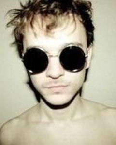 Man, 33. Promento
