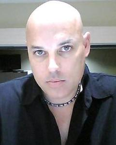 Man, 58. softeyes039