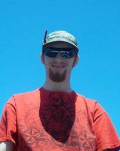 Man, 34. Trav4382