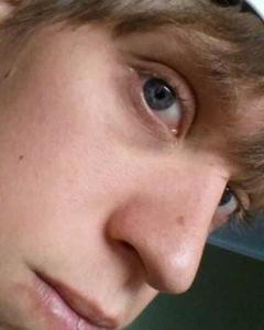Man, 32. Robert324441