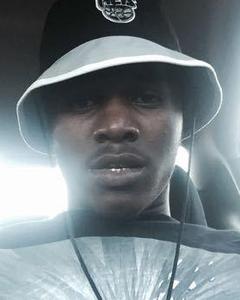 Man, 30. Deeque2846