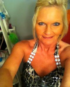 Woman, 55. Blondie044