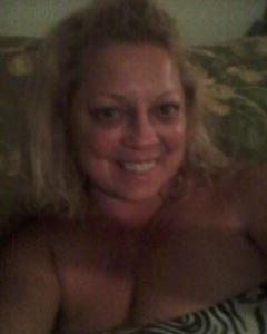 Woman, 62. Singledee48