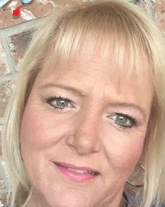 Woman, 55. Yellow_ros0520