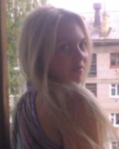 Woman, 44. LonelyBlon9638