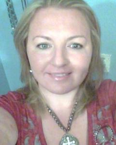 Woman, 40. CountryG84