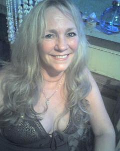 Woman, 70. Gysiewomen