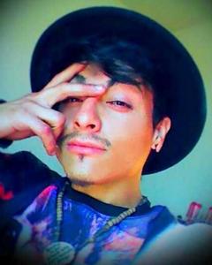 Man, 34. Dee575417