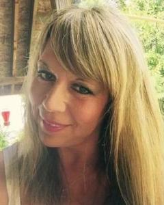 Woman, 56. Summer685718