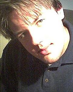 Man, 40. Gazeatthesky20