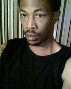 Man, 38. Robe8517