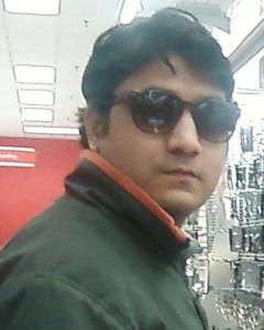 Man, 39. saxena
