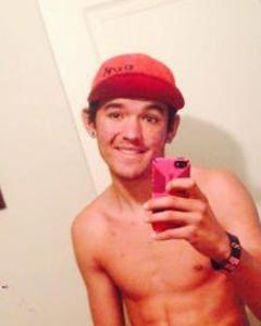 Man, 28. Dirtbikeboss12