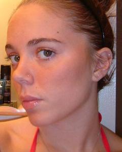 Woman, 37. Ash400445