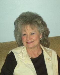 Woman, 78. Lindy1472233