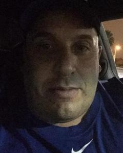Man, 51. Ogmercado