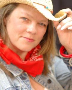 Woman, 62. pmwood