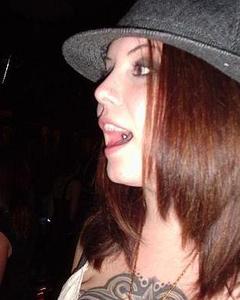 Woman, 40. Momison