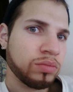 Man, 40. huslin