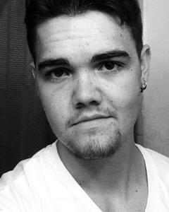 Man, 32. Richard2292