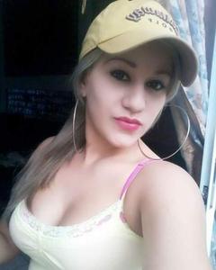 Woman, 41. lovethluv01