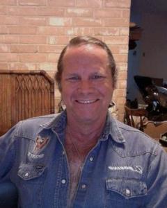 Man, 71. houtofla