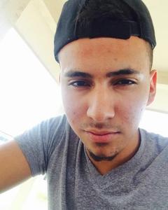 Man, 29. Hennry6447