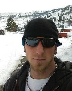 Man, 40. sledkneck