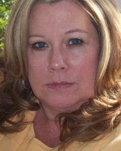 Woman, 70. Eyemanage