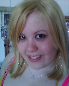 Woman, 37. kiktwin