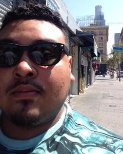 Man, 29. ParrAx1