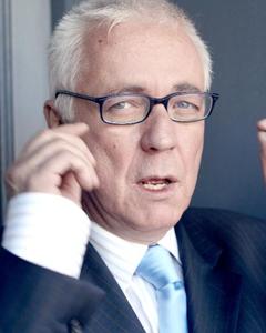 Man, 70. silverfox743