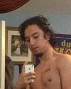 Man, 33. EzzyE2120