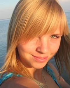 Woman, 44. Elvira323