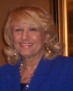 Woman, 77. estelle574