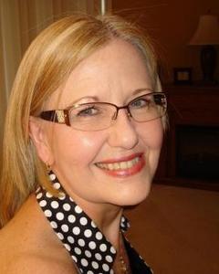 Woman, 62. rosekisskiss