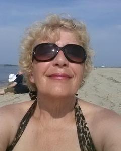 Woman, 69. city_to_beach