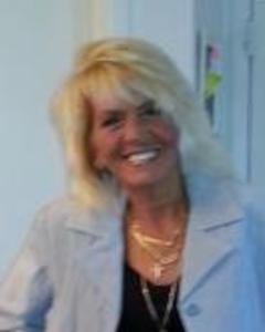 Woman, 62. cbela
