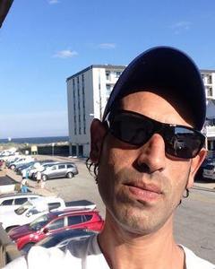 Man, 43. Hicham_361601